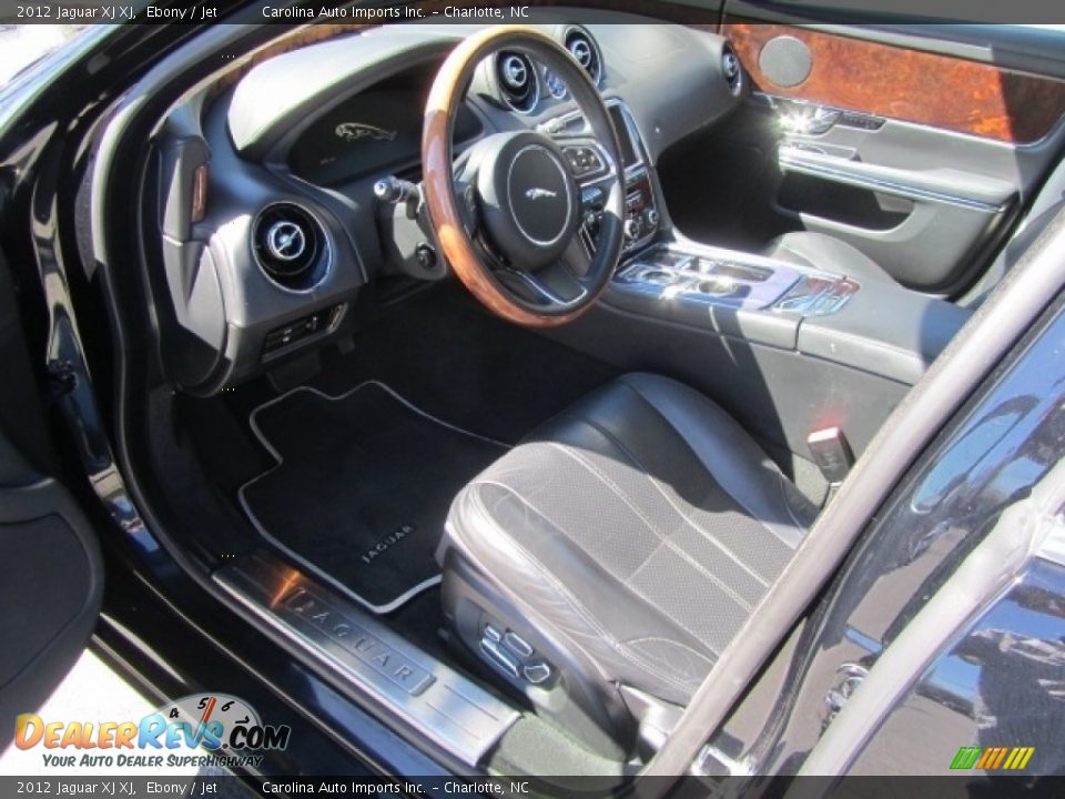 2012 Jaguar XJ XJ Ebony / Jet Photo #17