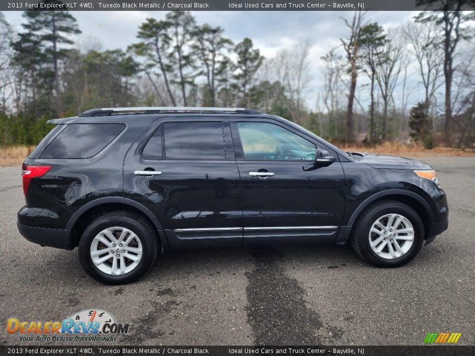 2013 Ford Explorer XLT 4WD Tuxedo Black Metallic / Charcoal Black Photo #6