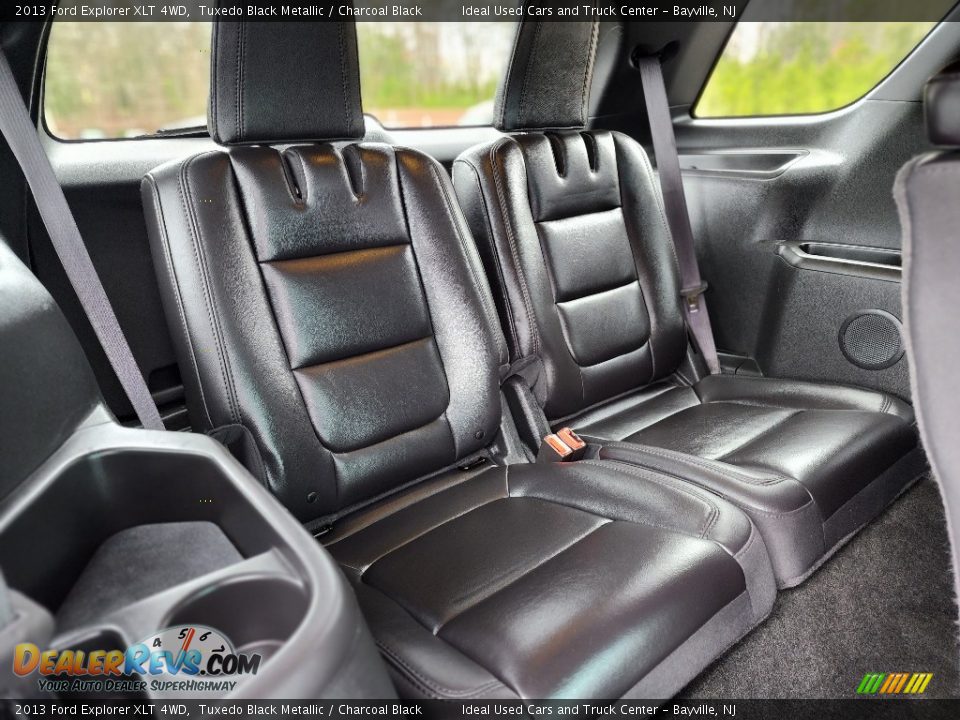 2013 Ford Explorer XLT 4WD Tuxedo Black Metallic / Charcoal Black Photo #19