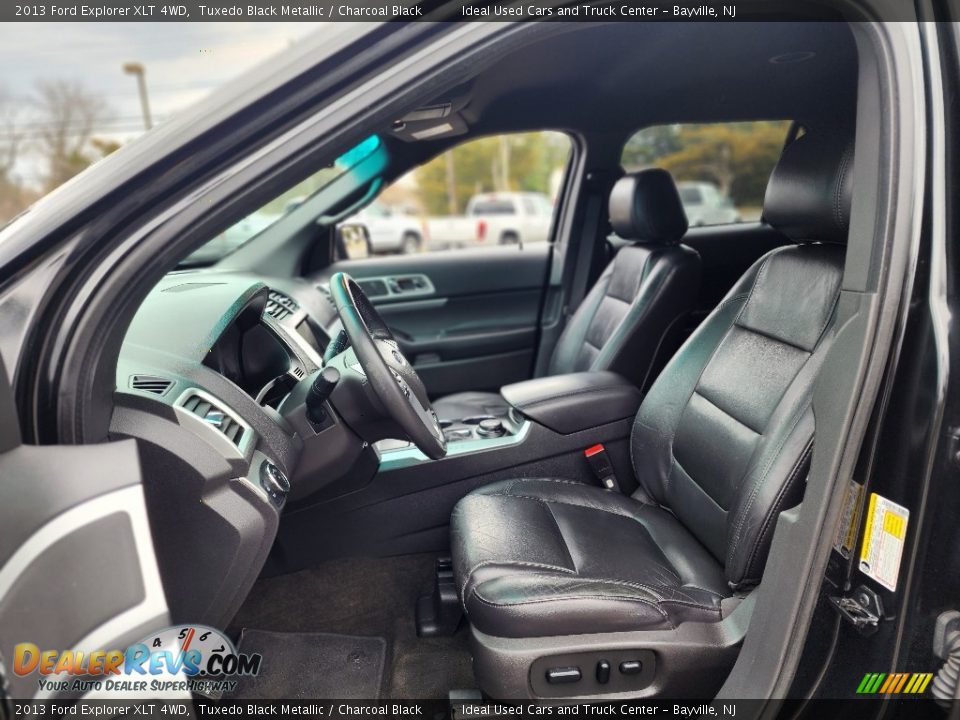 2013 Ford Explorer XLT 4WD Tuxedo Black Metallic / Charcoal Black Photo #28
