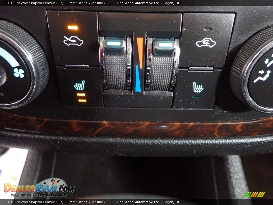 Controls of 2016 Chevrolet Impala Limited LTZ Photo #3