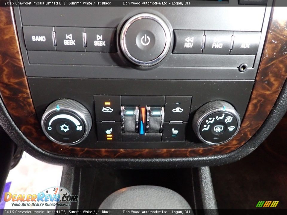 Controls of 2016 Chevrolet Impala Limited LTZ Photo #18