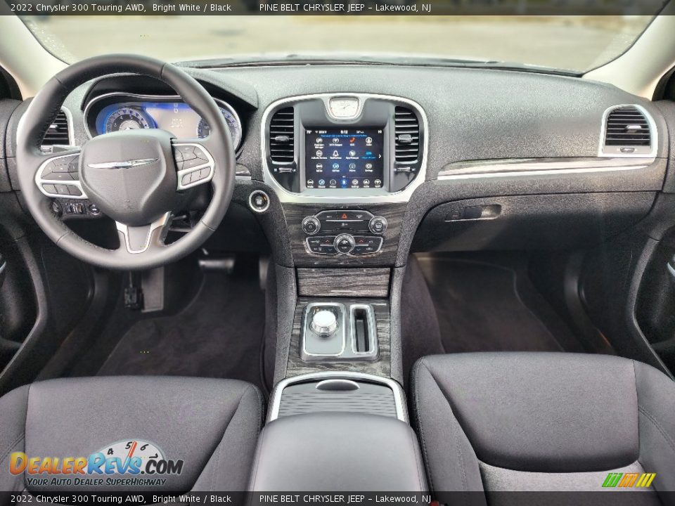 Dashboard of 2022 Chrysler 300 Touring AWD Photo #4