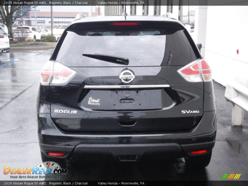 2016 Nissan Rogue SV AWD Magnetic Black / Charcoal Photo #5