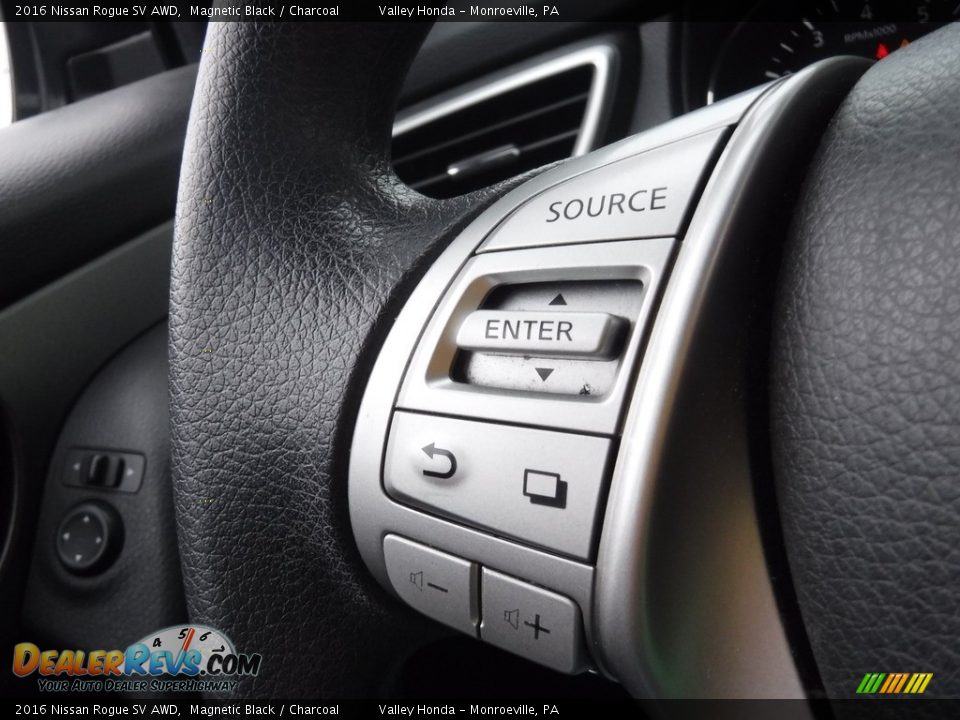2016 Nissan Rogue SV AWD Steering Wheel Photo #16