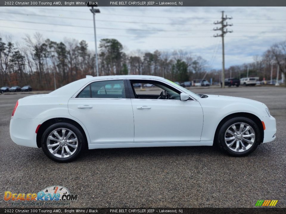 Bright White 2022 Chrysler 300 Touring AWD Photo #19