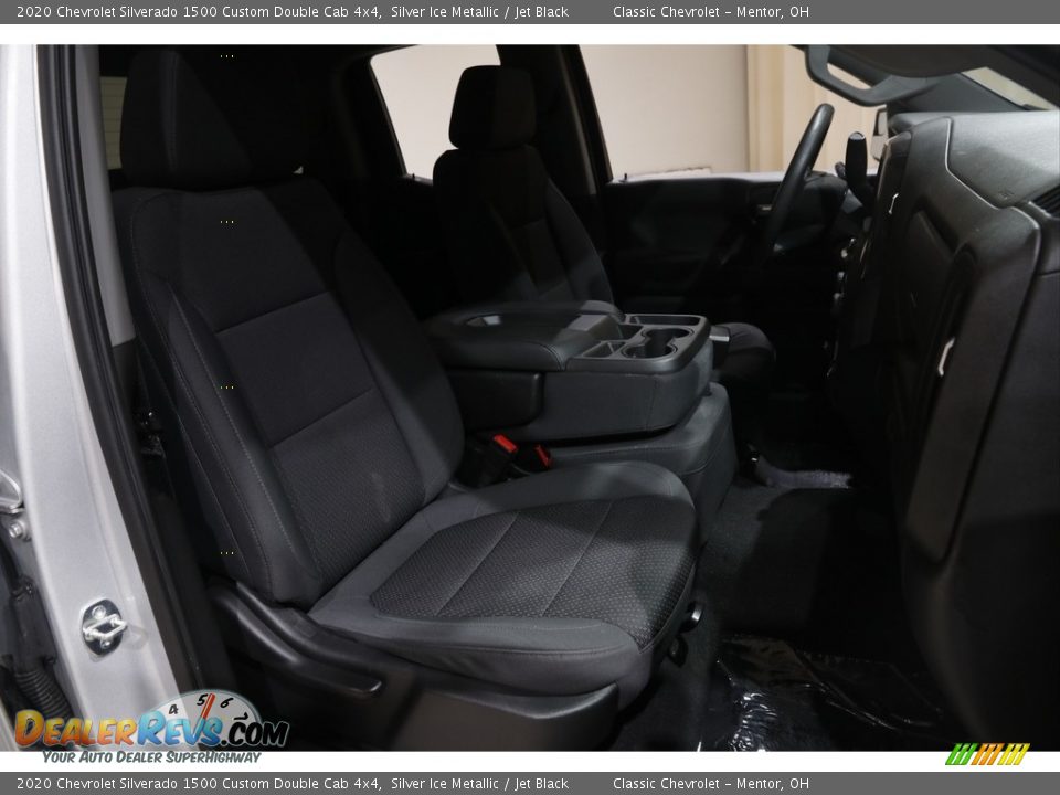 2020 Chevrolet Silverado 1500 Custom Double Cab 4x4 Silver Ice Metallic / Jet Black Photo #16