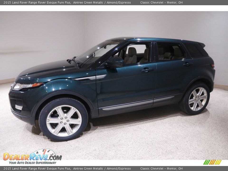 Front 3/4 View of 2015 Land Rover Range Rover Evoque Pure Plus Photo #3