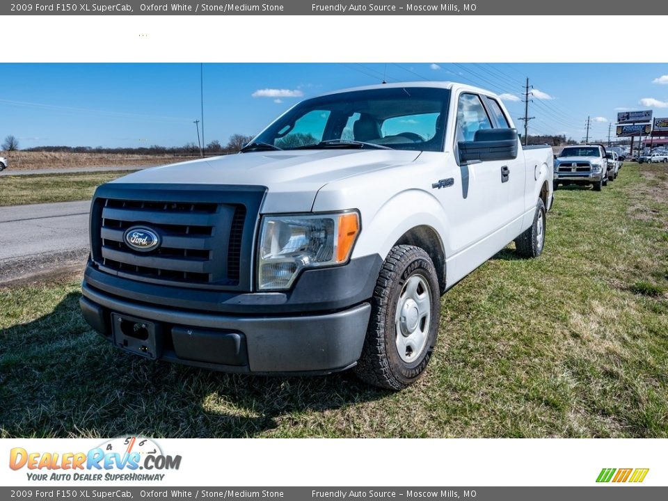 2009 Ford F150 XL SuperCab Oxford White / Stone/Medium Stone Photo #8