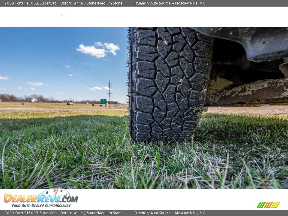 2009 Ford F150 XL SuperCab Oxford White / Stone/Medium Stone Photo #19