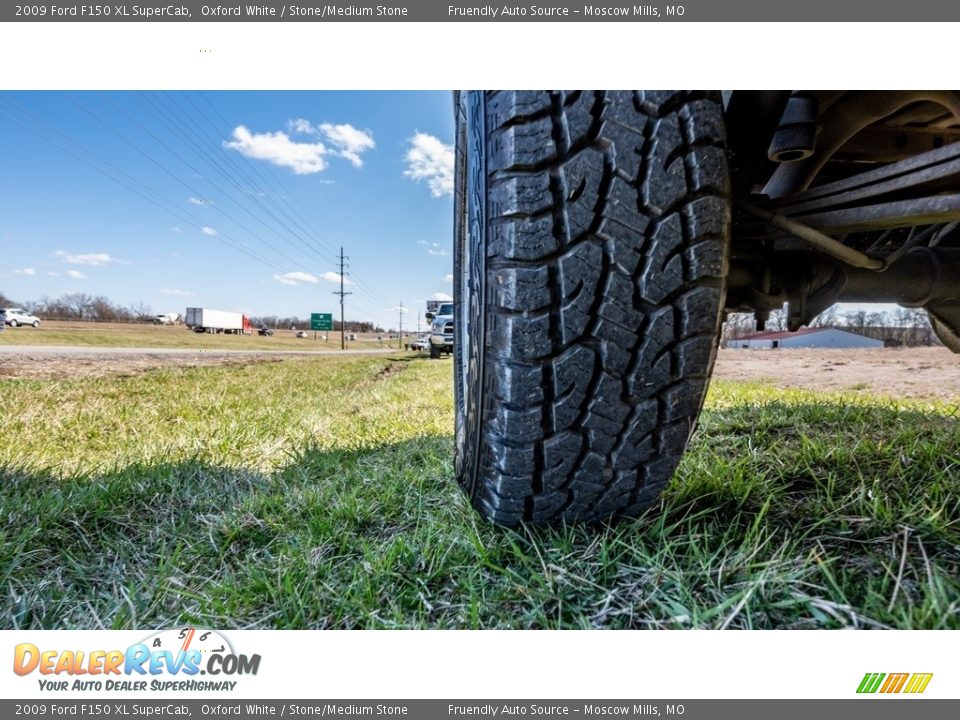 2009 Ford F150 XL SuperCab Oxford White / Stone/Medium Stone Photo #20