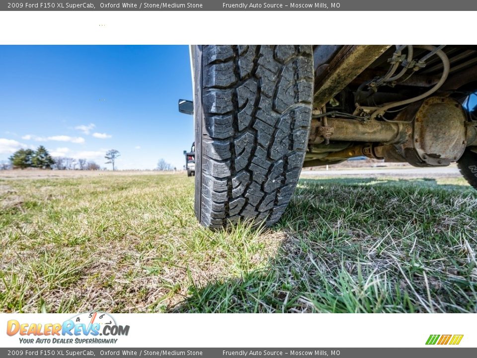 2009 Ford F150 XL SuperCab Oxford White / Stone/Medium Stone Photo #21