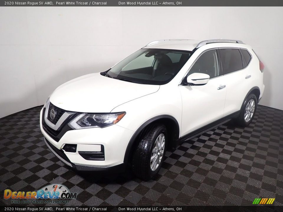 2020 Nissan Rogue SV AWD Pearl White Tricoat / Charcoal Photo #9