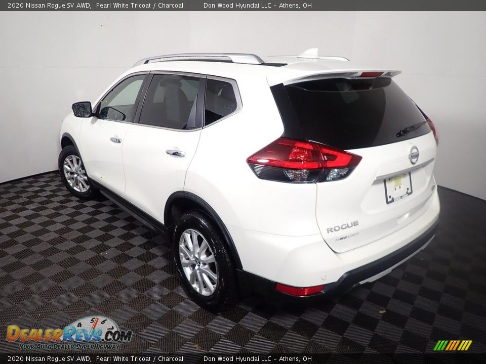 2020 Nissan Rogue SV AWD Pearl White Tricoat / Charcoal Photo #12