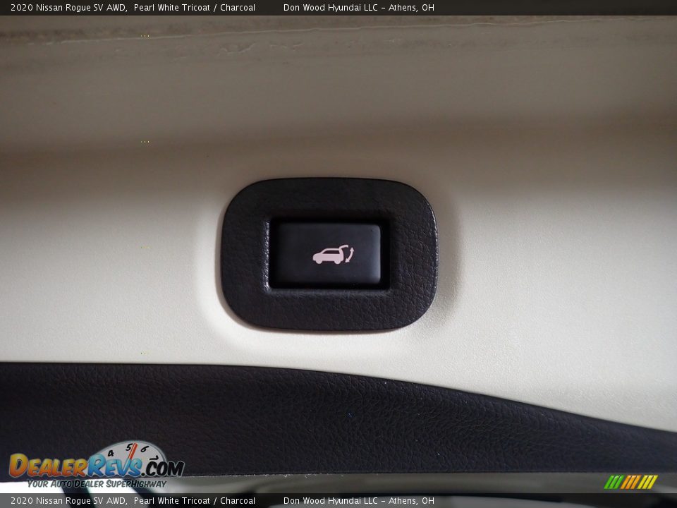 2020 Nissan Rogue SV AWD Pearl White Tricoat / Charcoal Photo #15