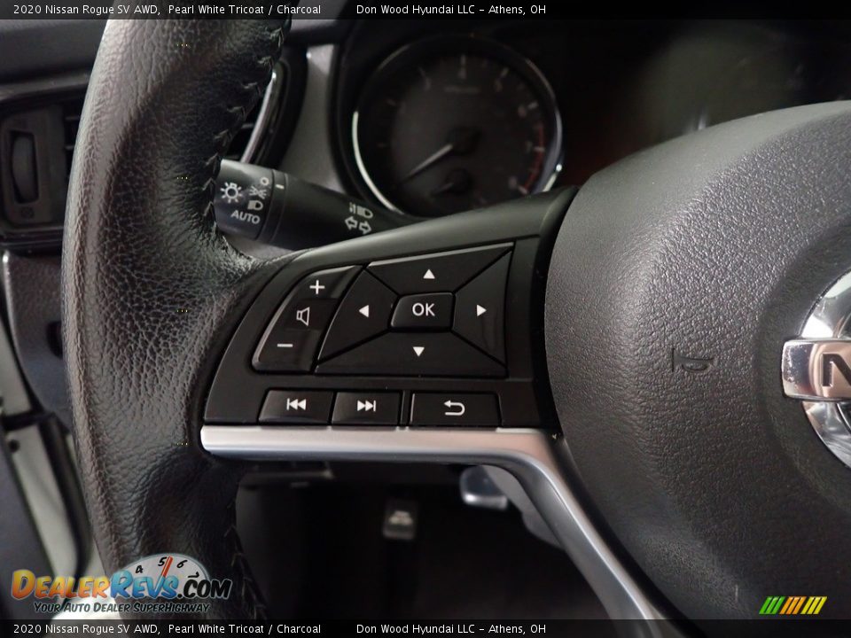 2020 Nissan Rogue SV AWD Pearl White Tricoat / Charcoal Photo #28