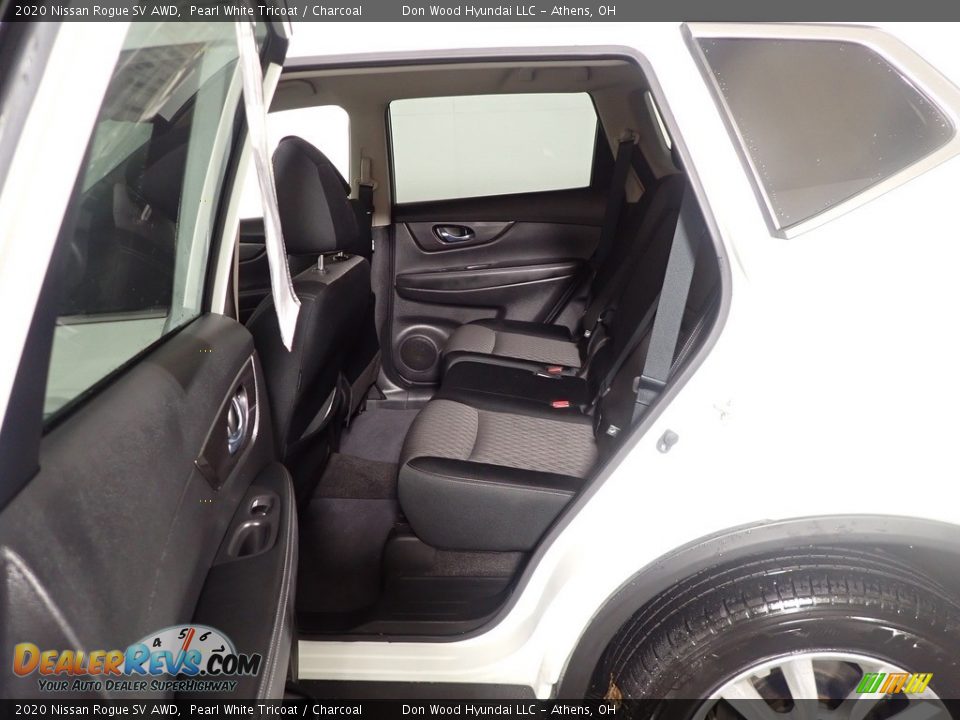 2020 Nissan Rogue SV AWD Pearl White Tricoat / Charcoal Photo #34