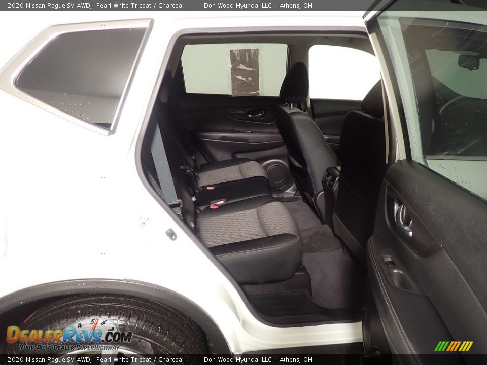 2020 Nissan Rogue SV AWD Pearl White Tricoat / Charcoal Photo #36