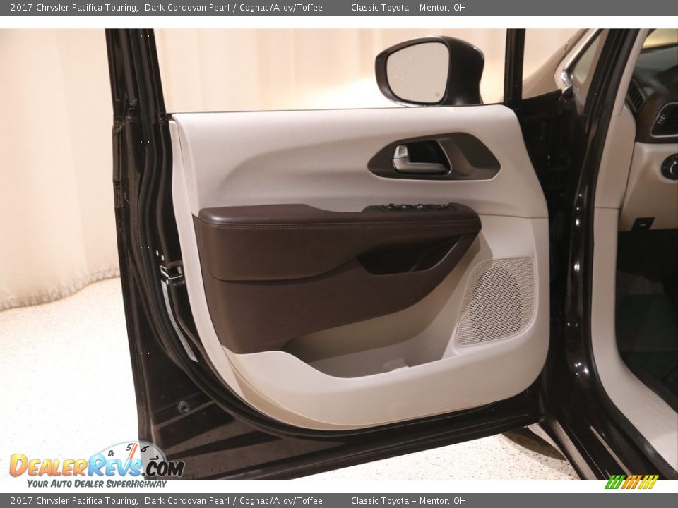 2017 Chrysler Pacifica Touring Dark Cordovan Pearl / Cognac/Alloy/Toffee Photo #4
