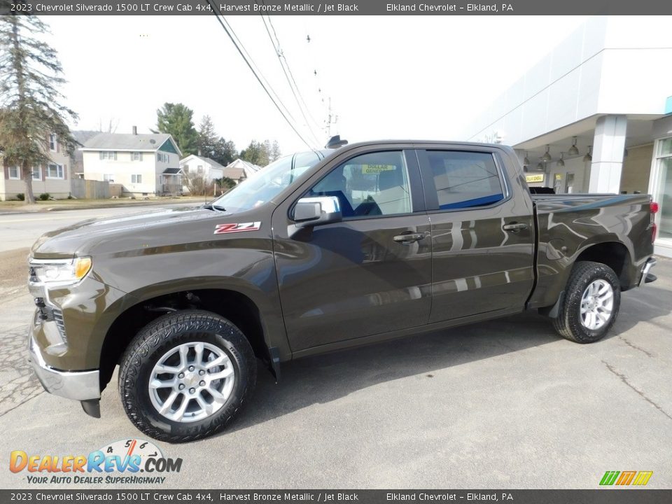 Front 3/4 View of 2023 Chevrolet Silverado 1500 LT Crew Cab 4x4 Photo #1