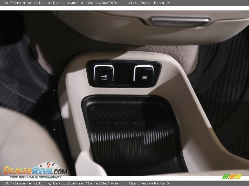 2017 Chrysler Pacifica Touring Dark Cordovan Pearl / Cognac/Alloy/Toffee Photo #17