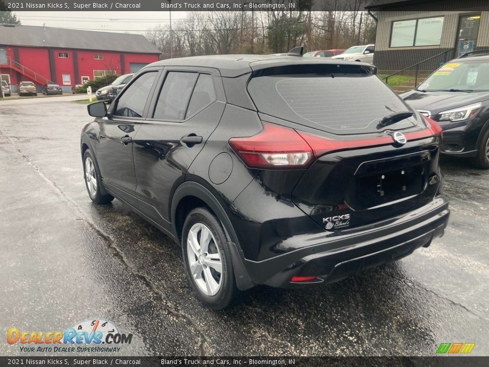 2021 Nissan Kicks S Super Black / Charcoal Photo #3