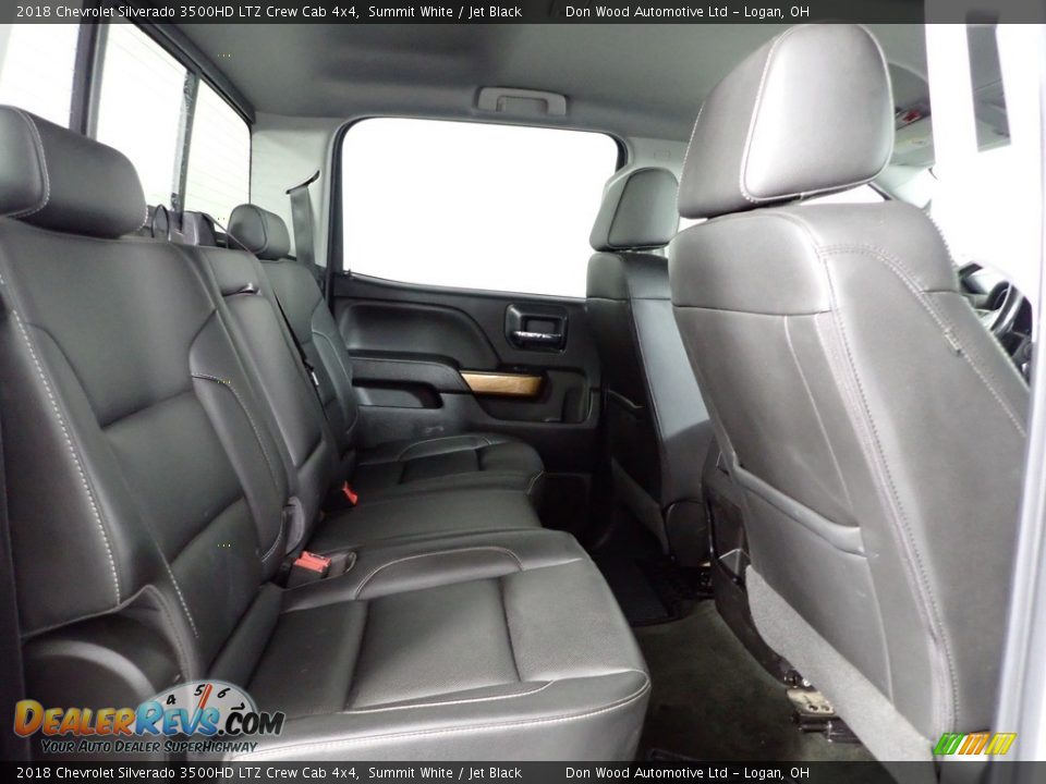 2018 Chevrolet Silverado 3500HD LTZ Crew Cab 4x4 Summit White / Jet Black Photo #28