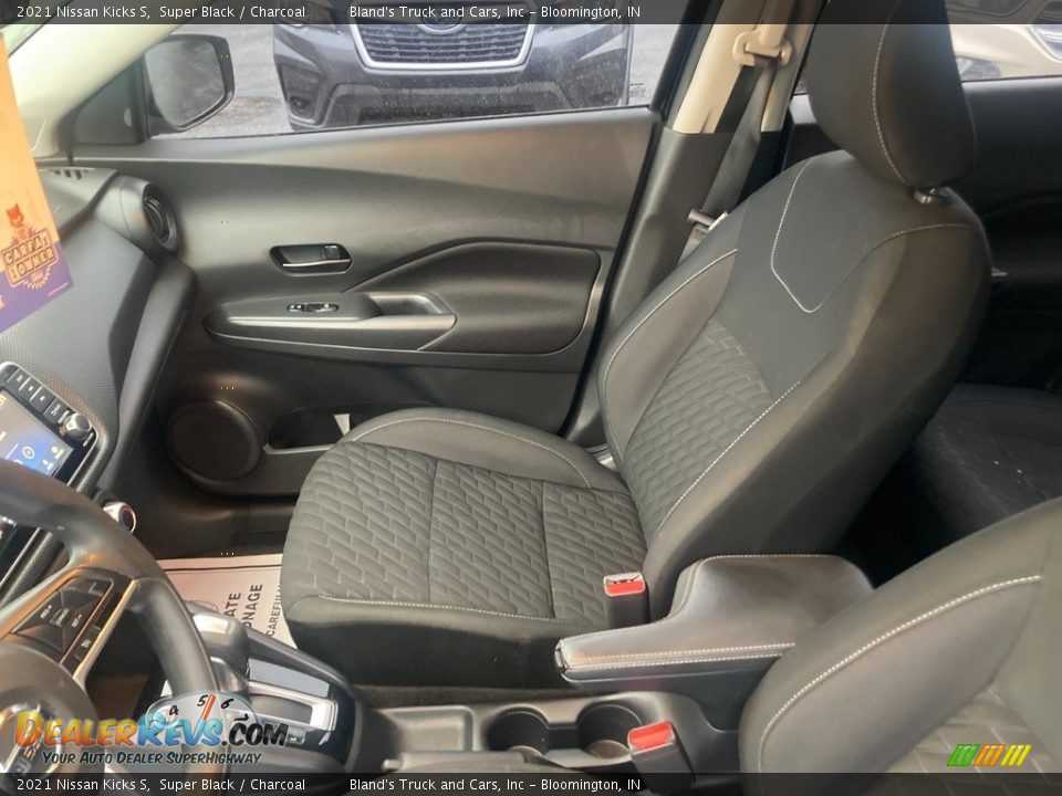 Front Seat of 2021 Nissan Kicks S Photo #26