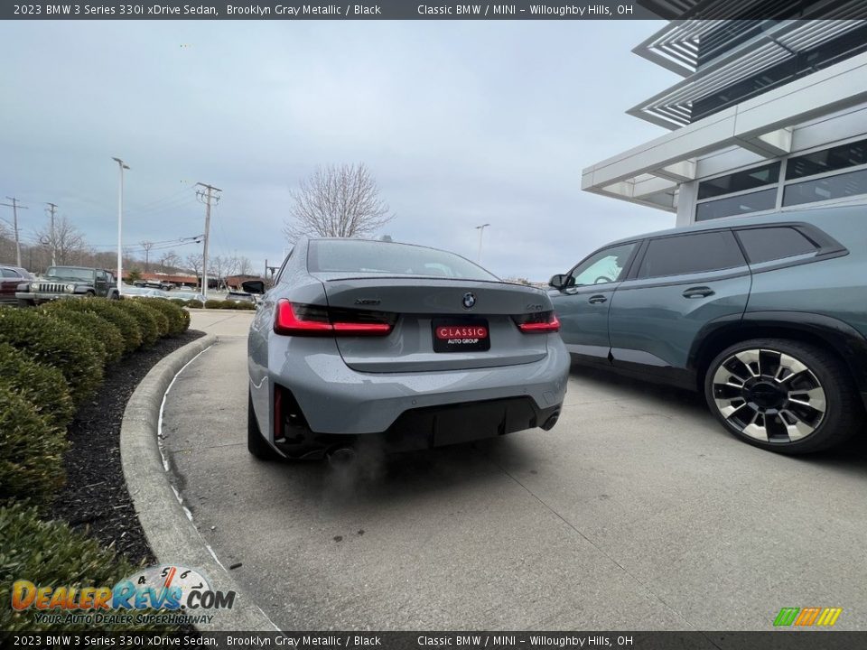 2023 BMW 3 Series 330i xDrive Sedan Brooklyn Gray Metallic / Black Photo #2