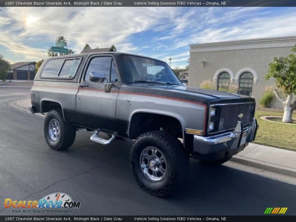 Front 3/4 View of 1987 Chevrolet Blazer Silverado 4x4 Photo #16