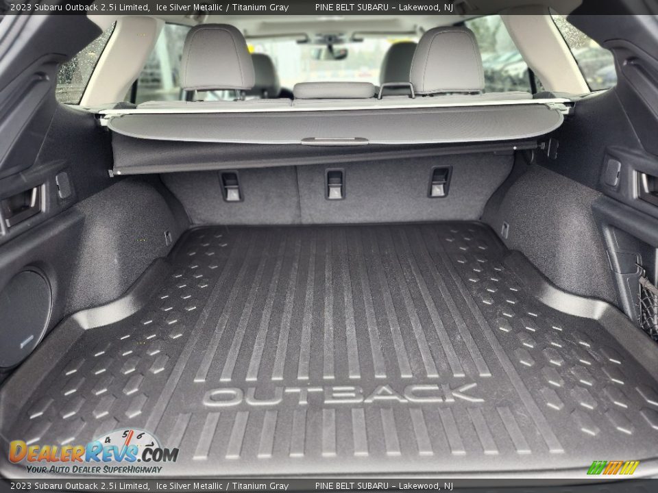 2023 Subaru Outback 2.5i Limited Ice Silver Metallic / Titanium Gray Photo #30