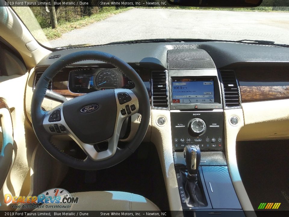 2019 Ford Taurus Limited Blue Metallic / Dune Photo #18