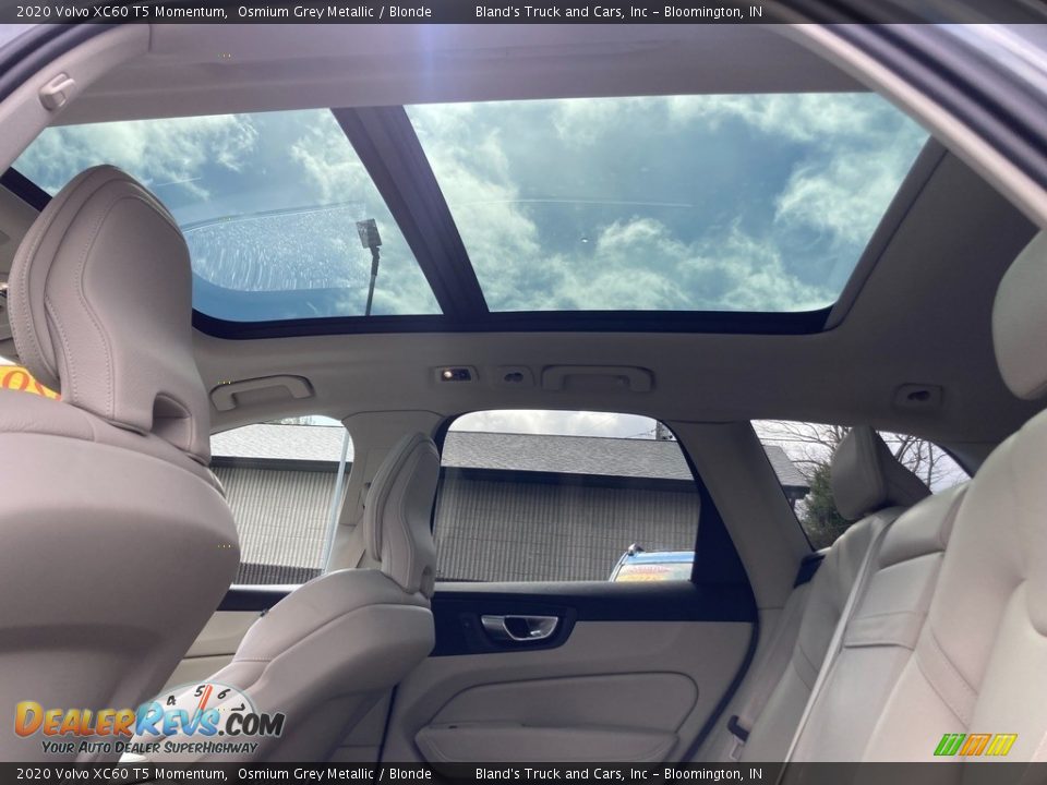 Sunroof of 2020 Volvo XC60 T5 Momentum Photo #20