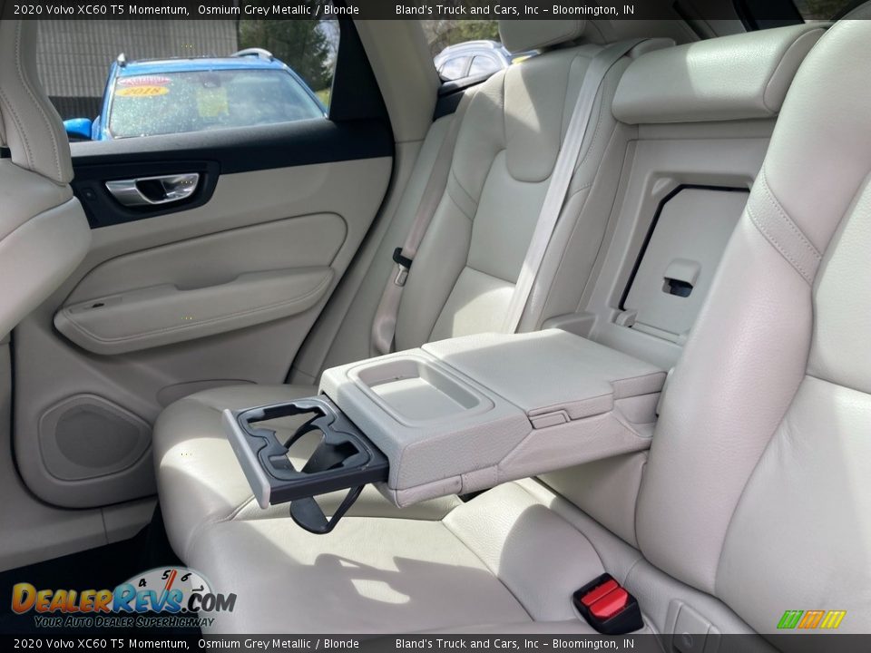 Rear Seat of 2020 Volvo XC60 T5 Momentum Photo #21