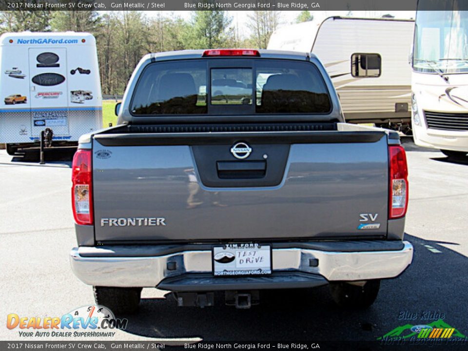 2017 Nissan Frontier SV Crew Cab Gun Metallic / Steel Photo #4