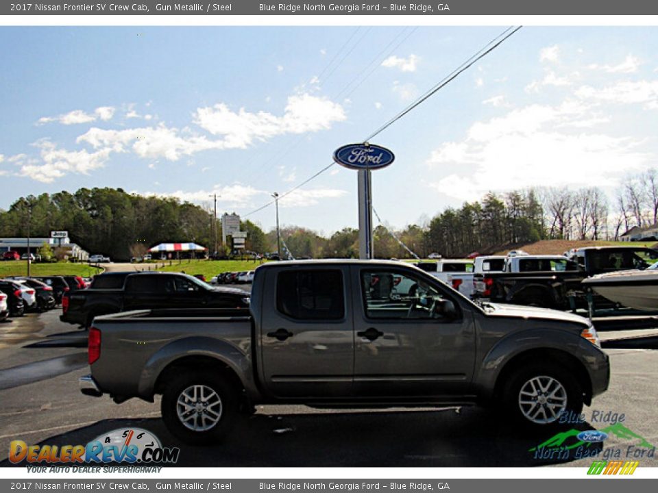 2017 Nissan Frontier SV Crew Cab Gun Metallic / Steel Photo #6