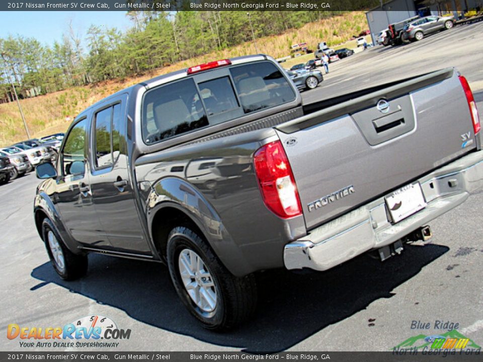 2017 Nissan Frontier SV Crew Cab Gun Metallic / Steel Photo #26