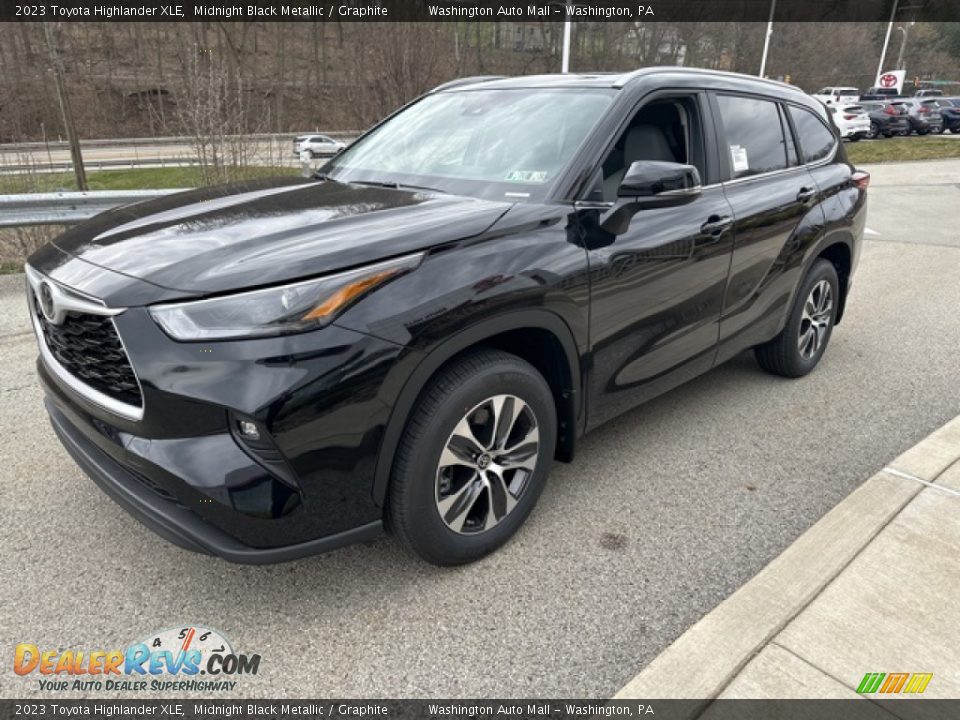 2023 Toyota Highlander XLE Midnight Black Metallic / Graphite Photo #7