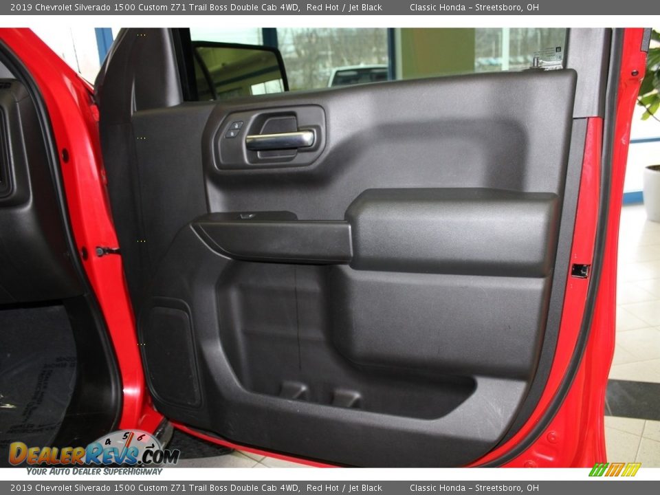 2019 Chevrolet Silverado 1500 Custom Z71 Trail Boss Double Cab 4WD Red Hot / Jet Black Photo #16