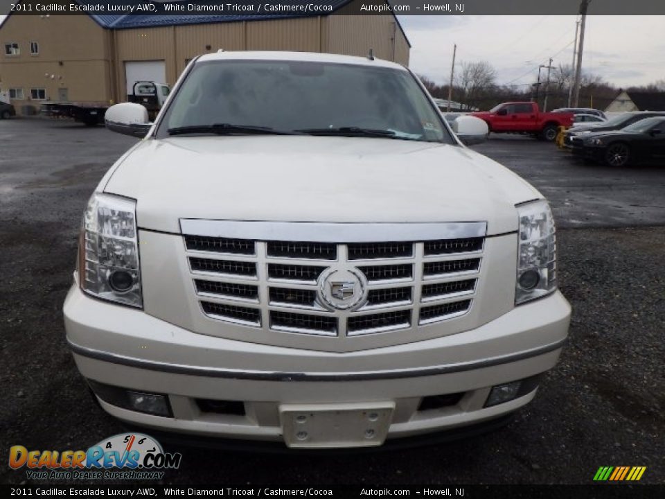 2011 Cadillac Escalade Luxury AWD White Diamond Tricoat / Cashmere/Cocoa Photo #2