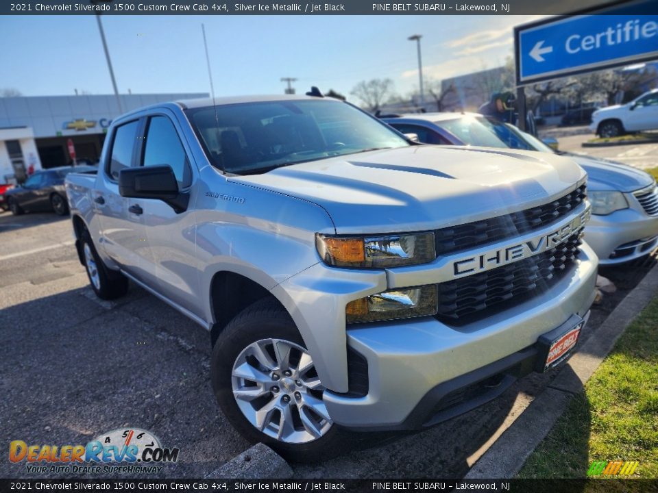 2021 Chevrolet Silverado 1500 Custom Crew Cab 4x4 Silver Ice Metallic / Jet Black Photo #2