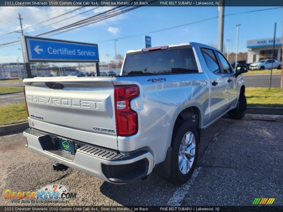 2021 Chevrolet Silverado 1500 Custom Crew Cab 4x4 Silver Ice Metallic / Jet Black Photo #3