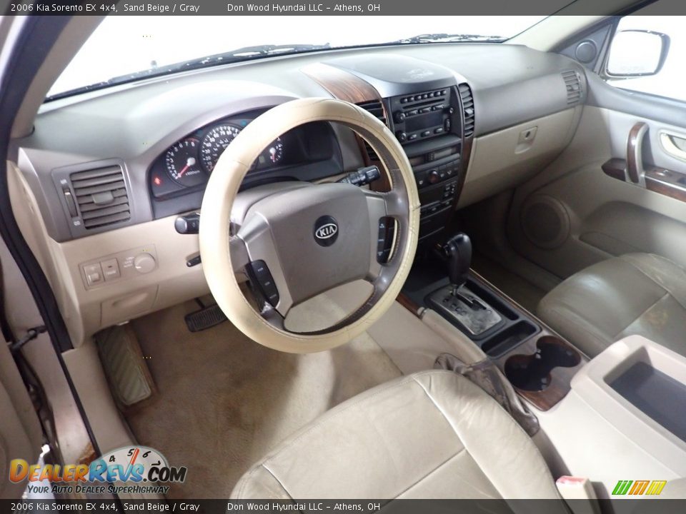 2006 Kia Sorento EX 4x4 Sand Beige / Gray Photo #3
