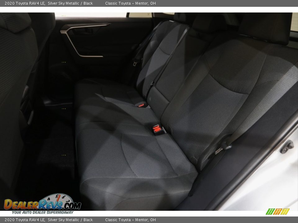 2020 Toyota RAV4 LE Silver Sky Metallic / Black Photo #16