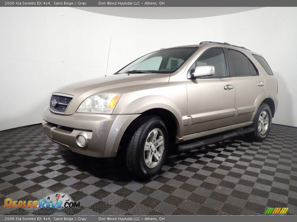 2006 Kia Sorento EX 4x4 Sand Beige / Gray Photo #10