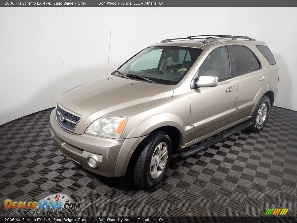 2006 Kia Sorento EX 4x4 Sand Beige / Gray Photo #11