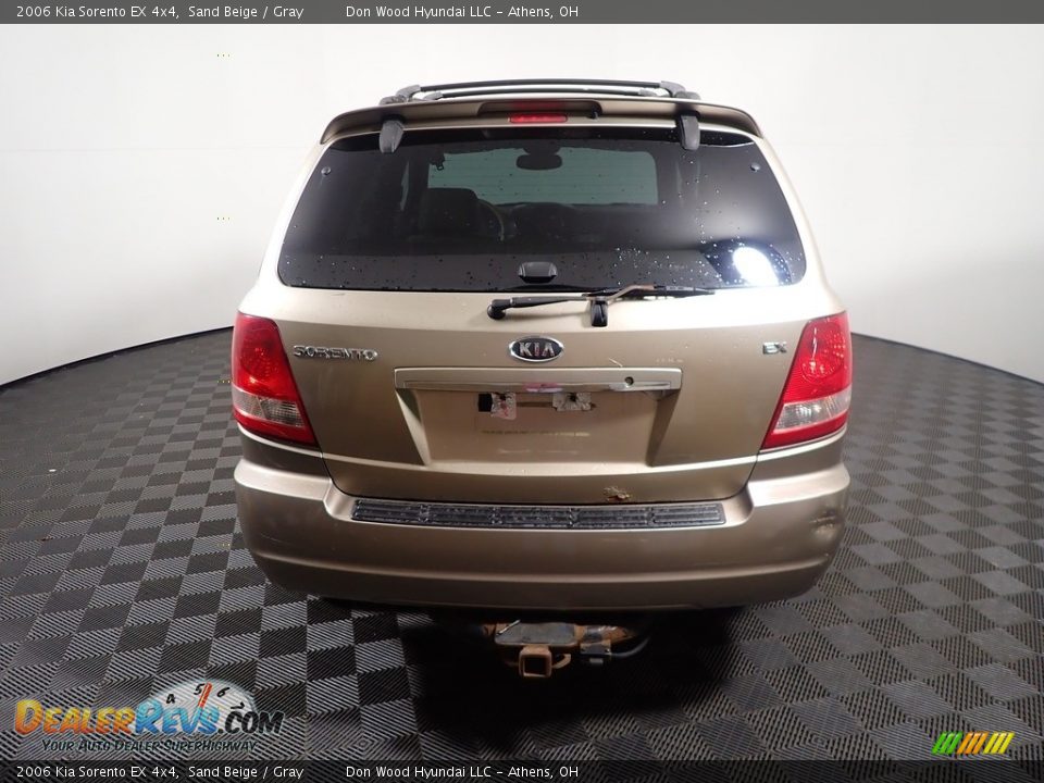 2006 Kia Sorento EX 4x4 Sand Beige / Gray Photo #15