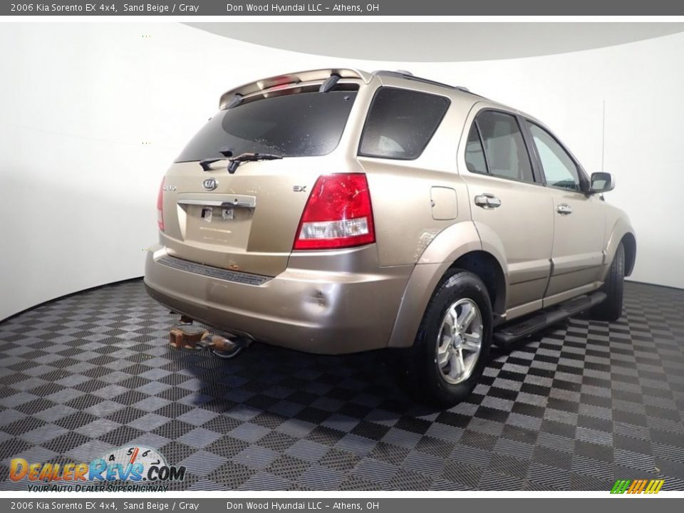 2006 Kia Sorento EX 4x4 Sand Beige / Gray Photo #17