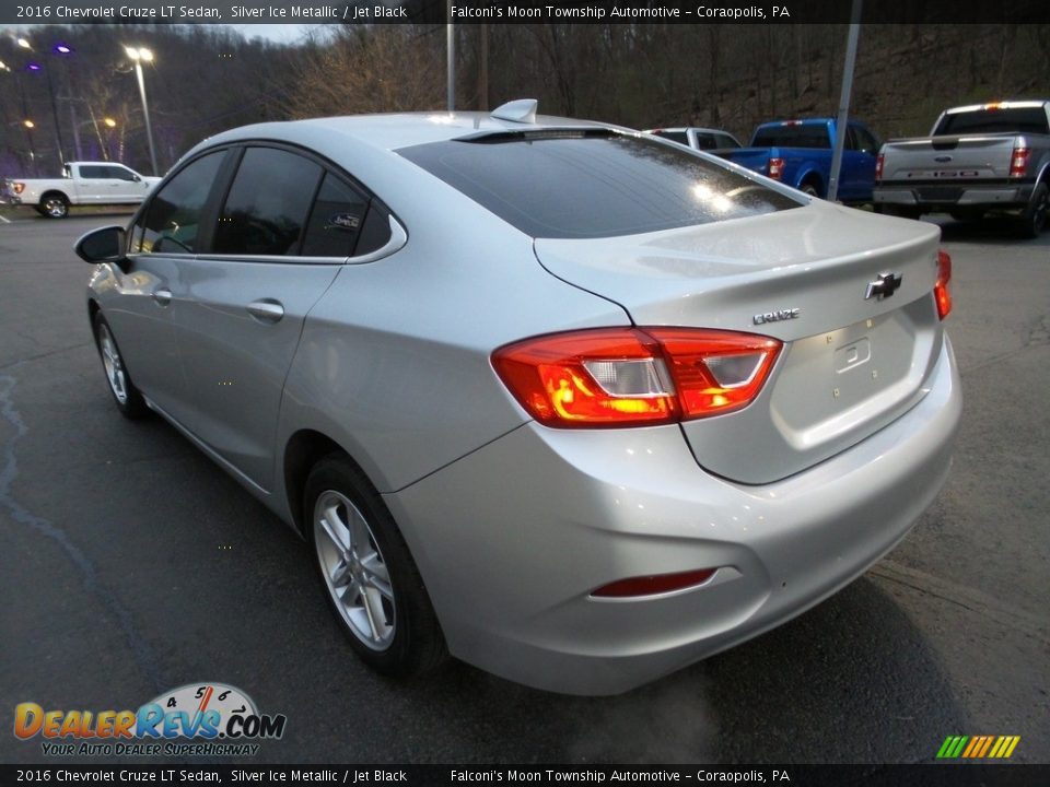 2016 Chevrolet Cruze LT Sedan Silver Ice Metallic / Jet Black Photo #5