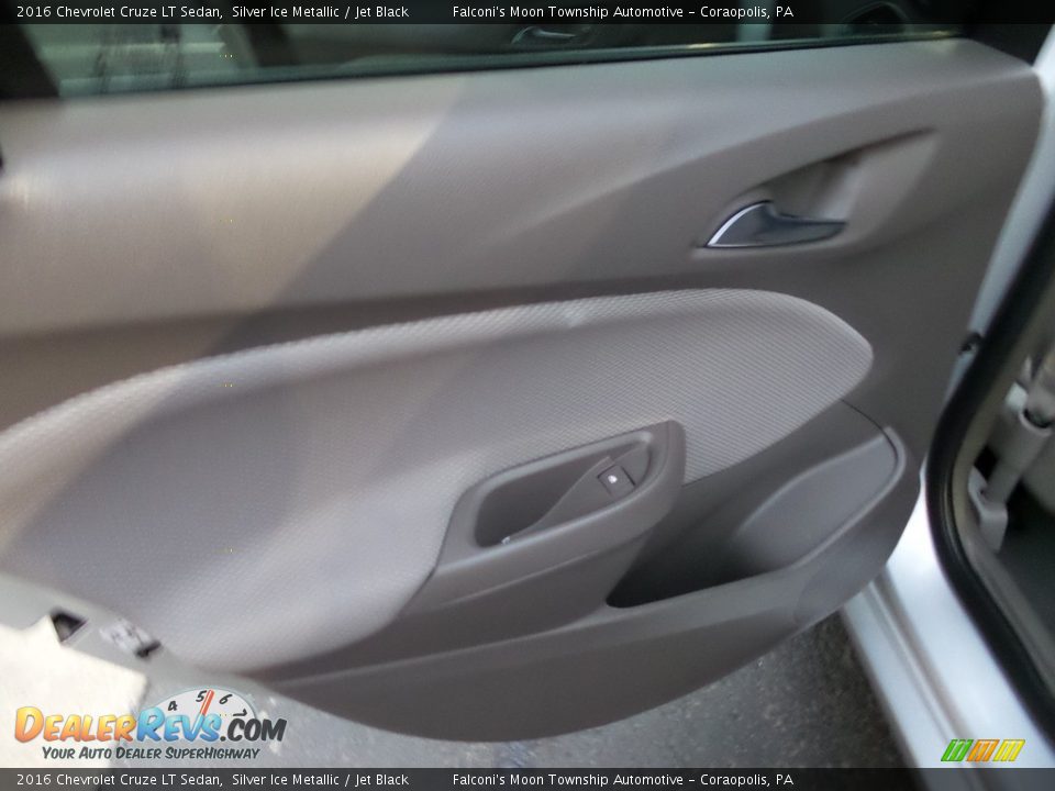 2016 Chevrolet Cruze LT Sedan Silver Ice Metallic / Jet Black Photo #21